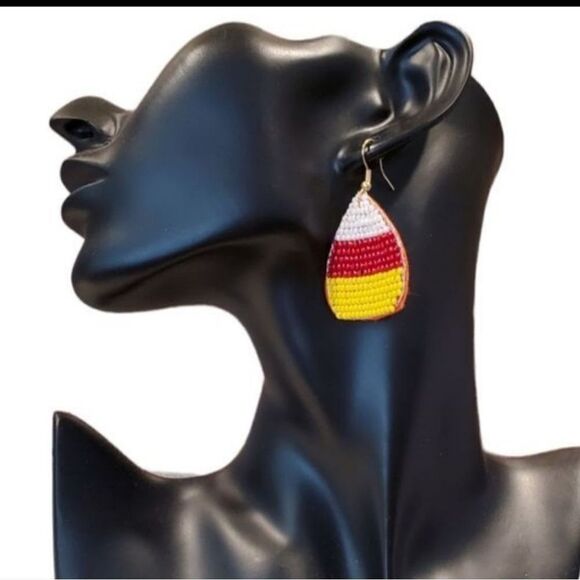 NEW CANDY CORN RICE SEED BEAD DANGLE EARRINGS FALL AUTUMN HALLOWEEN - Picture 2 of 7